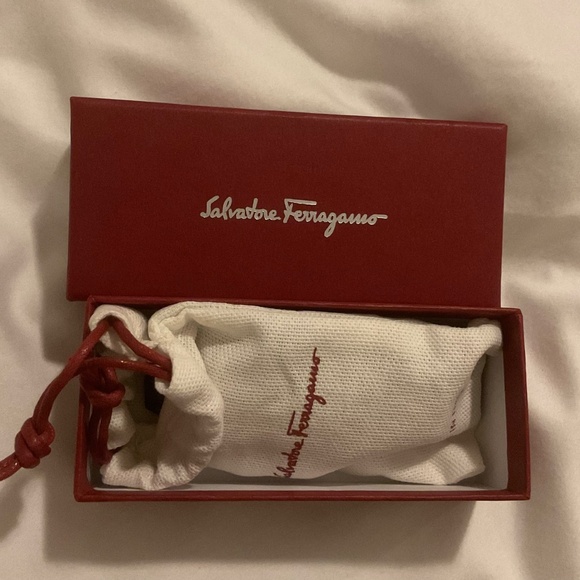 Salvatore Ferragamo Ladies Vara Bow Grosgrain Hairclip main image 4